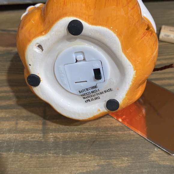 Light Up Ghost with Pumpkin - Picture 5 of 7